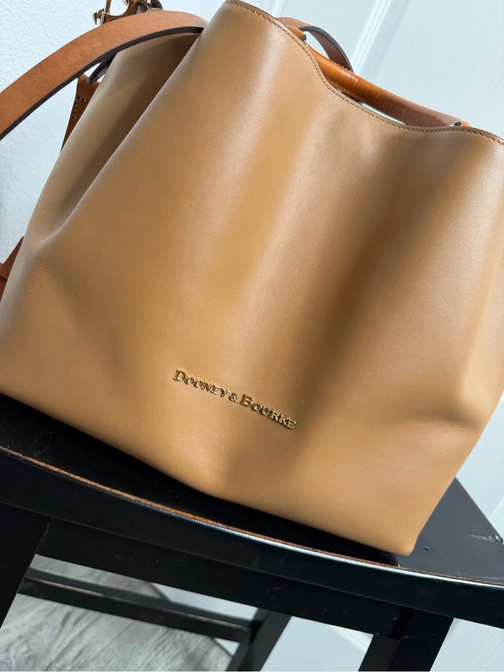 Dooney & Bourke Large City Barlow
